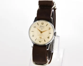 Vintage Soviet mechanical Pobeda wrist watch