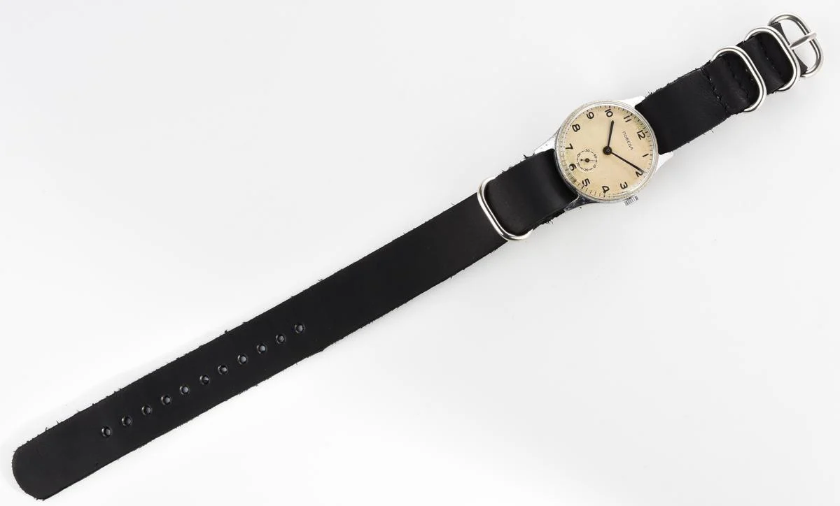 Vintage Soviet mechanical Pobeda wrist watch