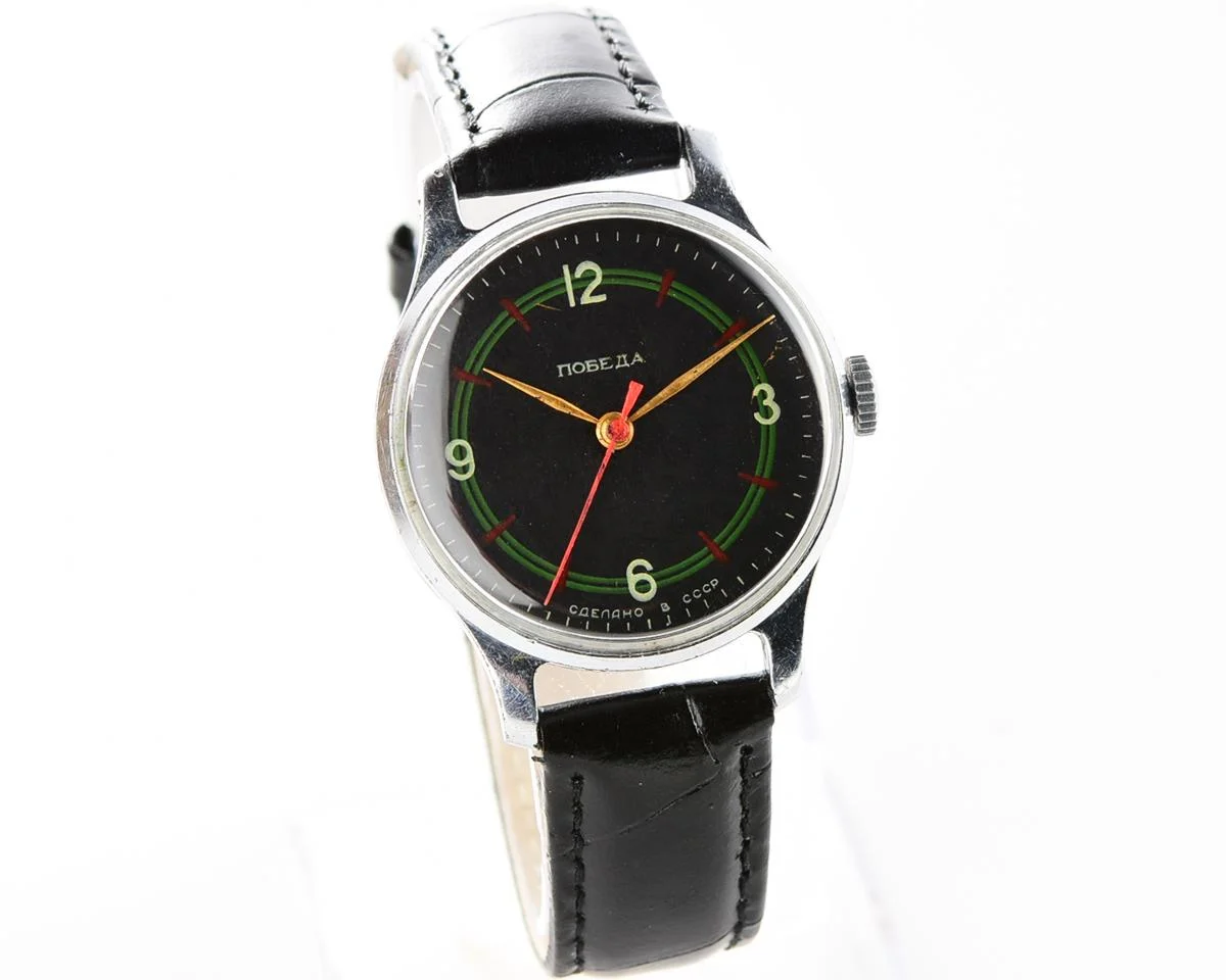Excellent condition vintage Pobeda watch with central seconds hand
