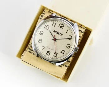 TIME CAPSULE: Vintage Soviet Raketa watch, New Old Stock (NOS)!