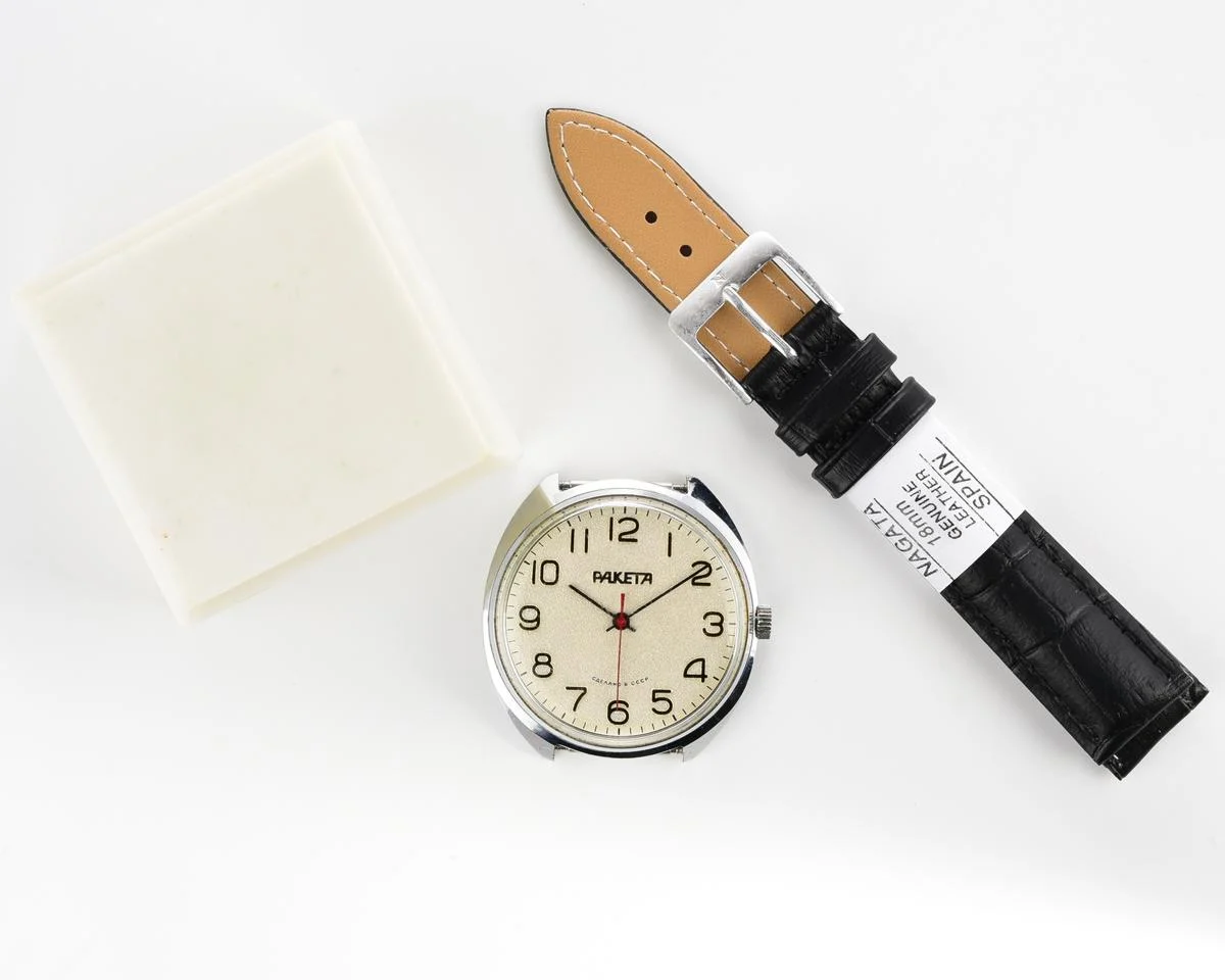 TIME CAPSULE: Vintage Soviet Raketa watch, New Old Stock (NOS)!