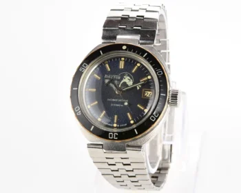 Soviet Vostok Amphibia Diver wristwatch (Scuba Dude), with stainless steel bracelet