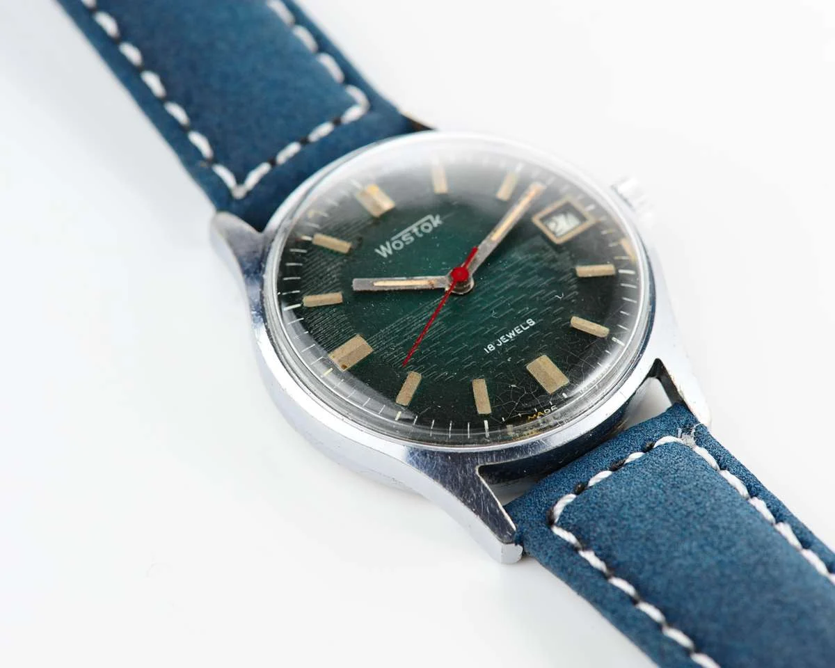 watch Vostok relief dial 8932-0030