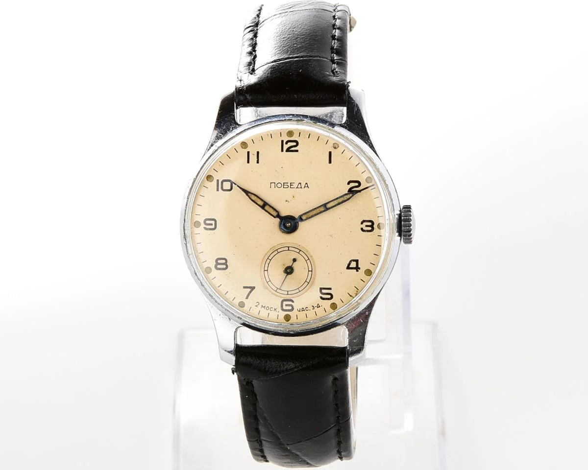 Vintage Soviet mechanical Pobeda wrist watch