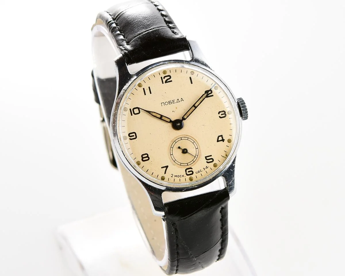 Vintage Soviet mechanical Pobeda wrist watch