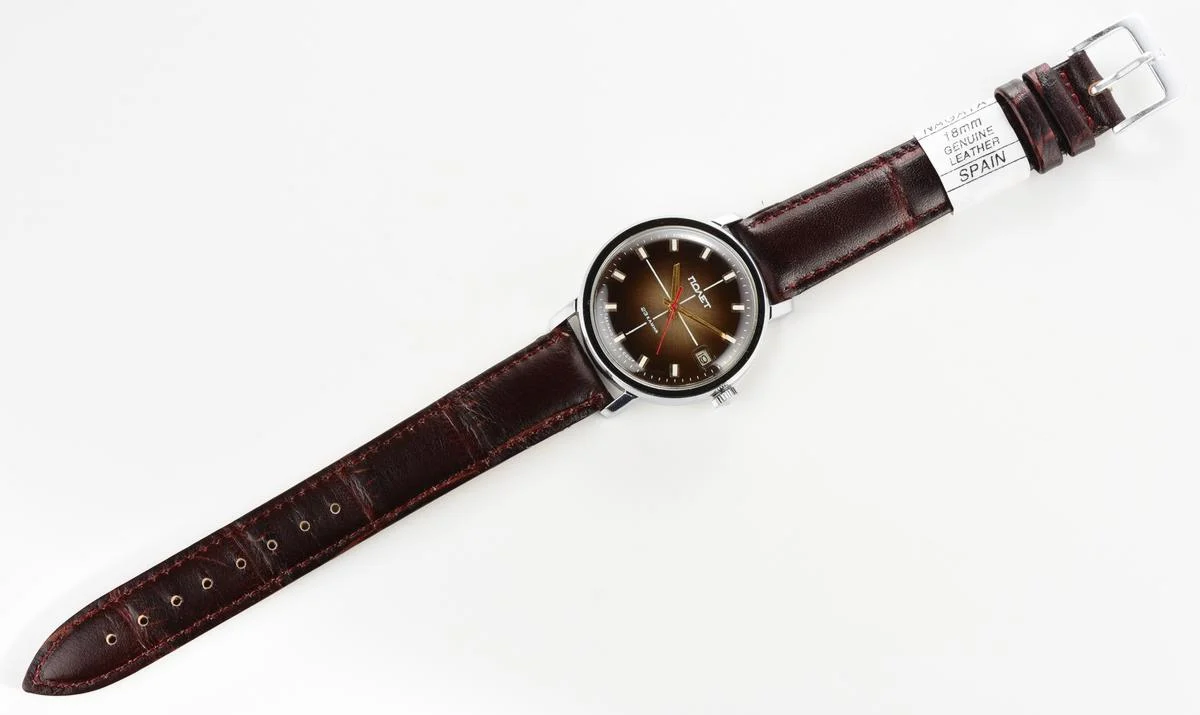 Soviet Poljot mechanical wrist watch with automatic self winding movement