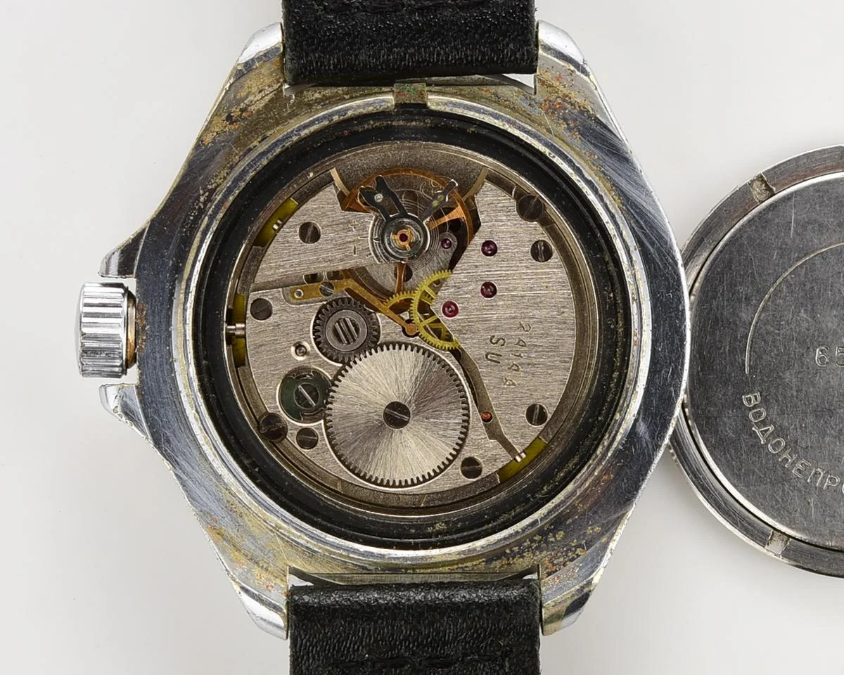 Vostok Komandirskie Tank mechanical watch limited series – “Zakaz MO CCCP”