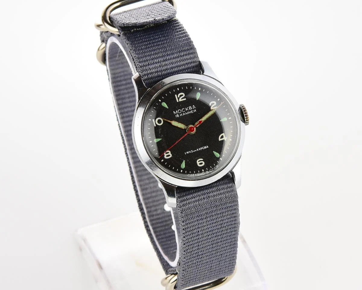 Excellent Moskva Soviet mechanical watch