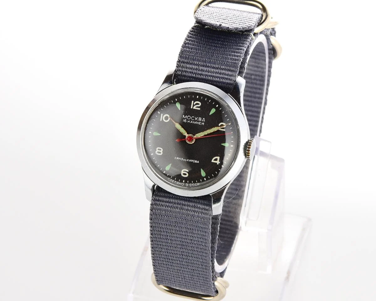 Excellent Moskva Soviet mechanical watch