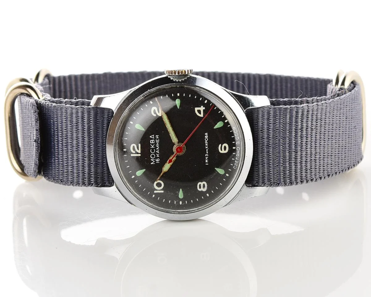 Excellent Moskva Soviet mechanical watch