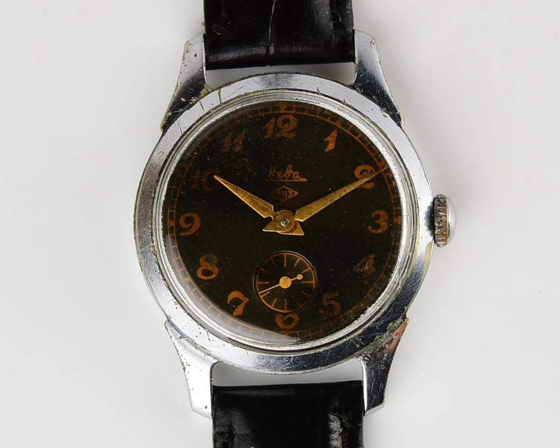 Vintage Soviet mechanical Neva wristwatch