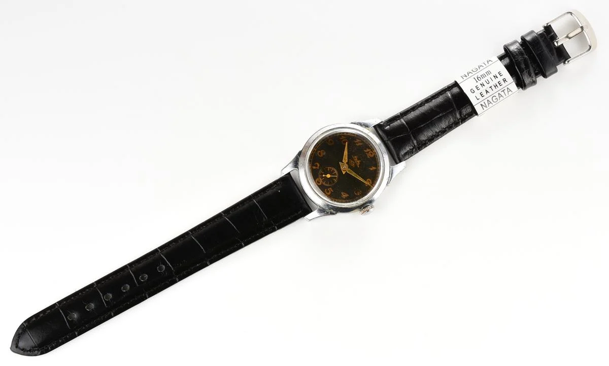 Vintage Soviet mechanical Neva wristwatch