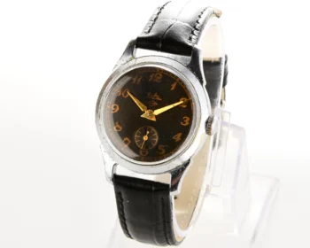 Vintage Soviet mechanical Neva wristwatch