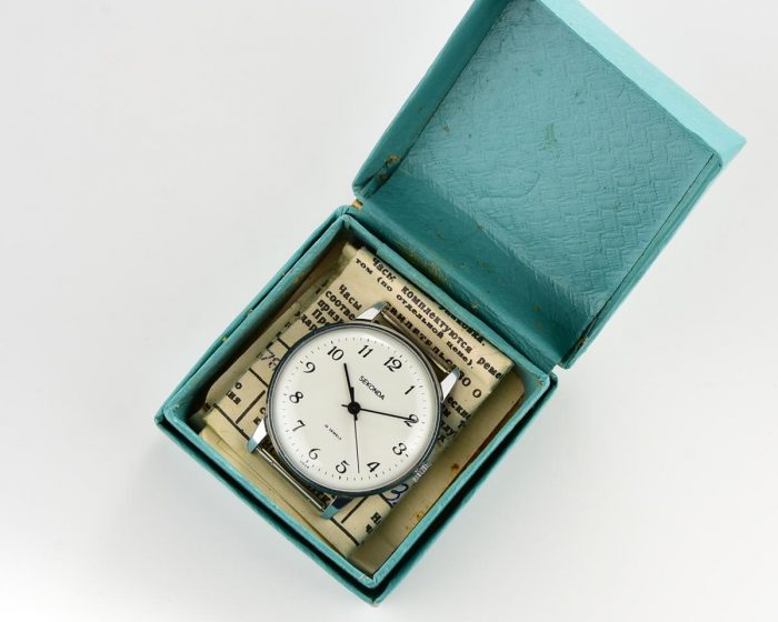 TIME CAPSULE: Vintage soviet SEKONDA watch, NEW old stock(NOS)!