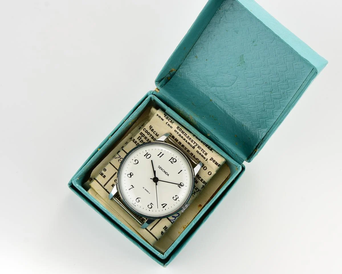 TIME CAPSULE: Vintage Soviet Sekonda watch, New Old Stock (NOS)!