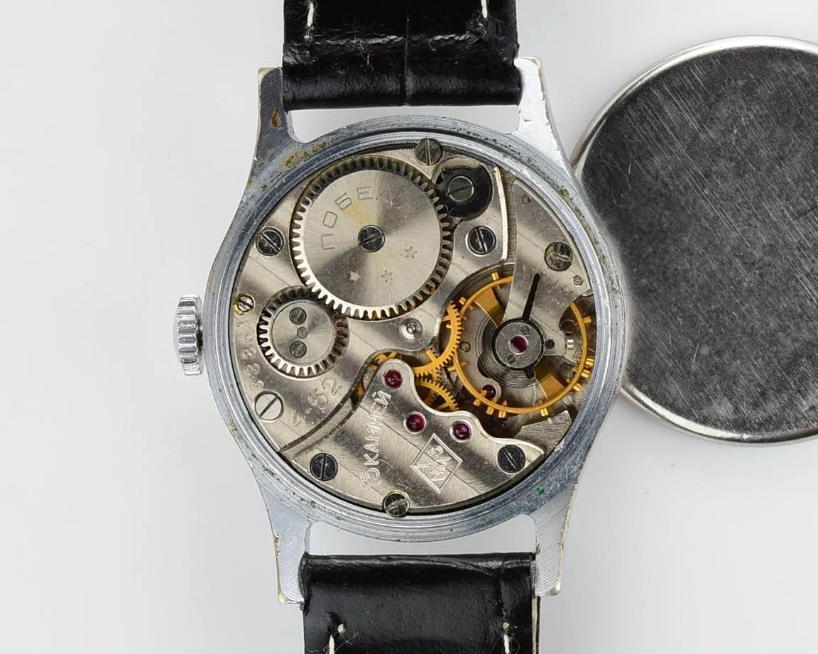 Vintage mechanical Pobeda wrist watch "red 12" - 4th quarter 1952