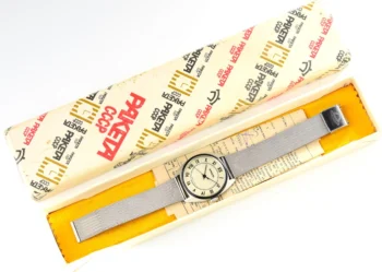 TIME CAPSULE: Vintage Soviet Raketa watch, New Old Stock (NOS)!