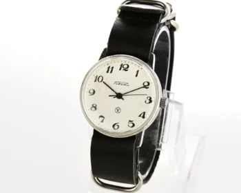 Soviet Raketa elegant vintage mechanical watch with genuine leather NATO strap