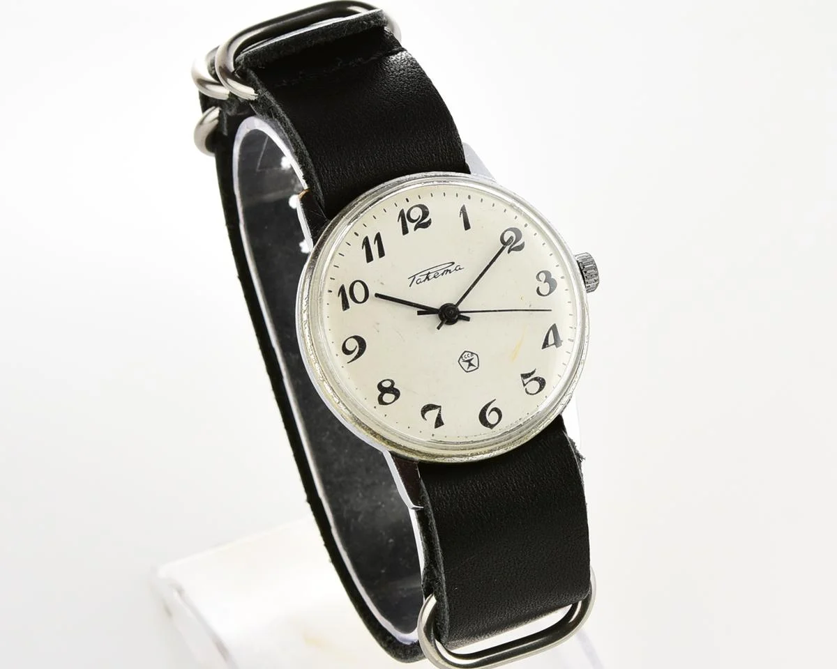 Soviet Raketa elegant vintage mechanical watch with genuine leather NATO strap