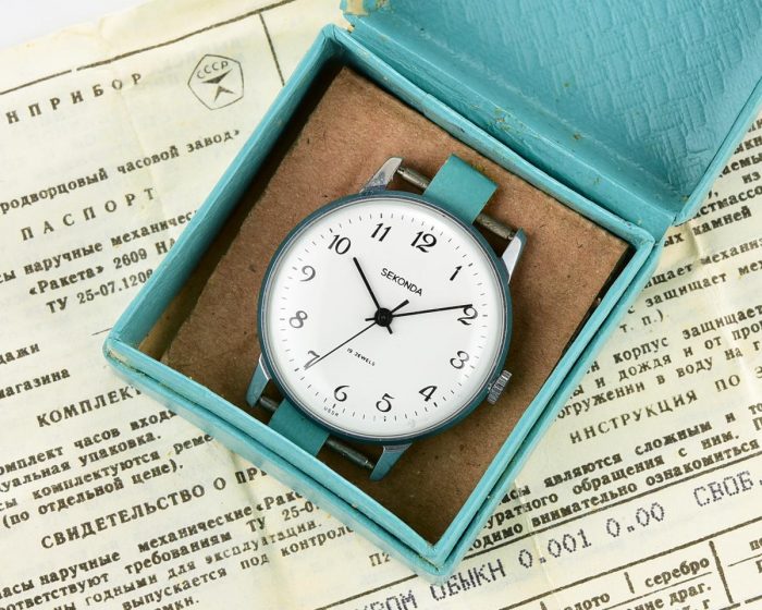 TIME CAPSULE: Vintage soviet SEKONDA watch, NEW old stock(NOS)!