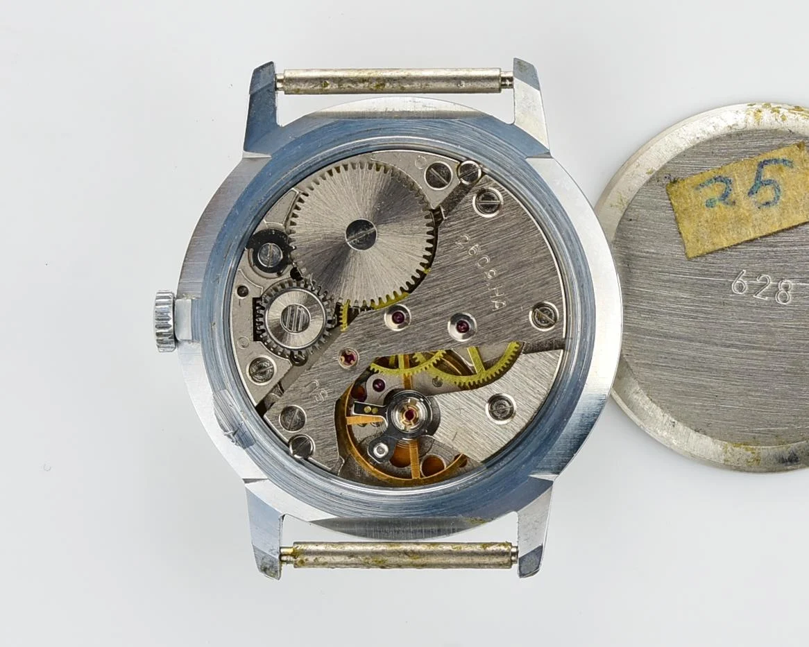 TIME CAPSULE: Vintage Soviet Sekonda (export Raketa) wristwatch, New Old Stock (NOS)!