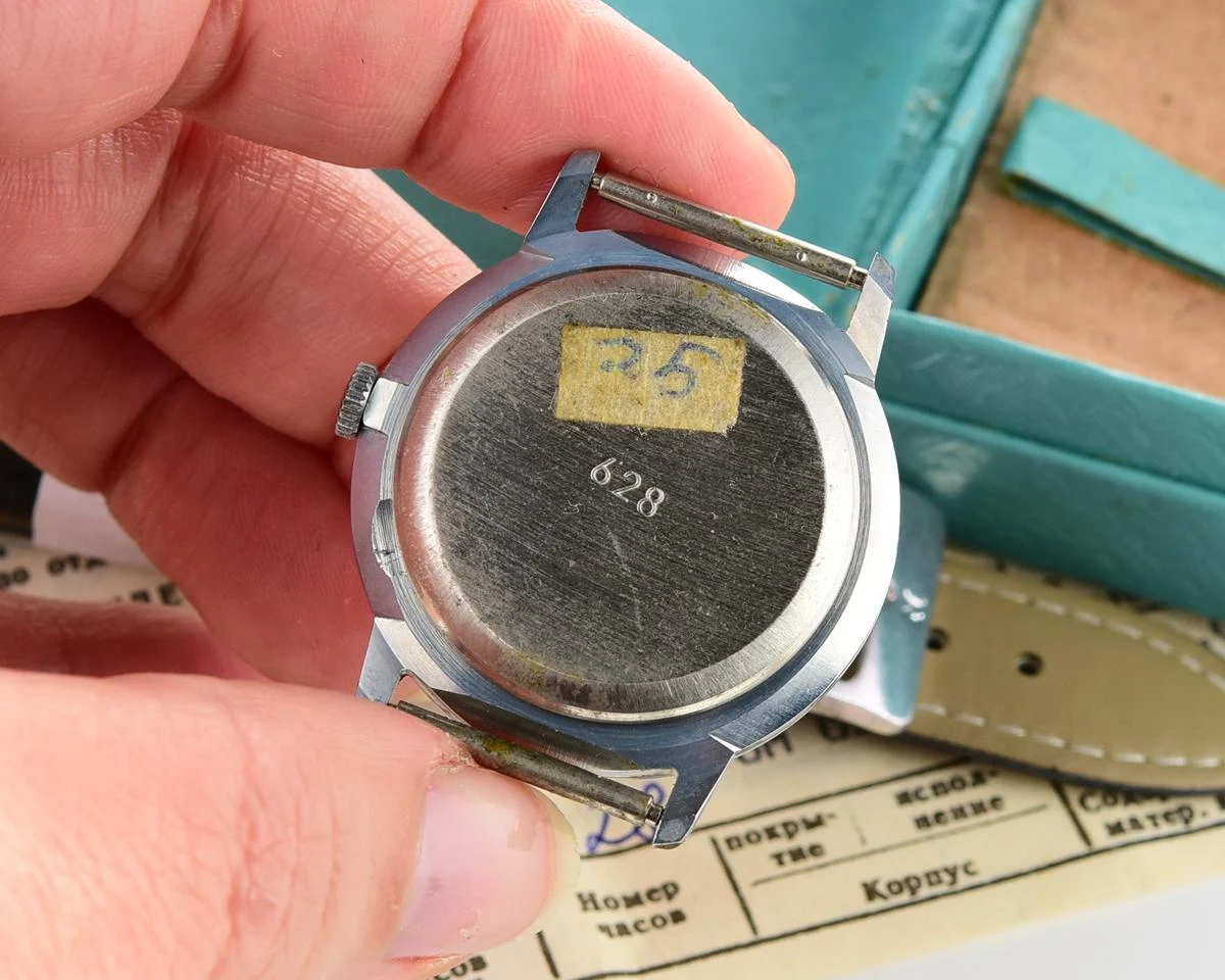 TIME CAPSULE: Vintage Soviet Sekonda (export Raketa) wristwatch, New Old Stock (NOS)!