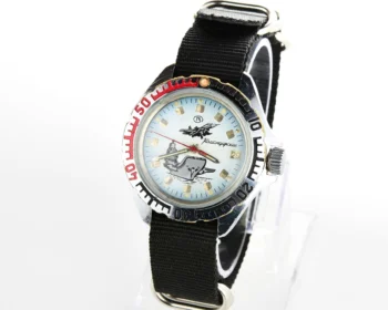Komandirskie mechanical wrist watch with admiral Kuznetsov aircraft carrier!