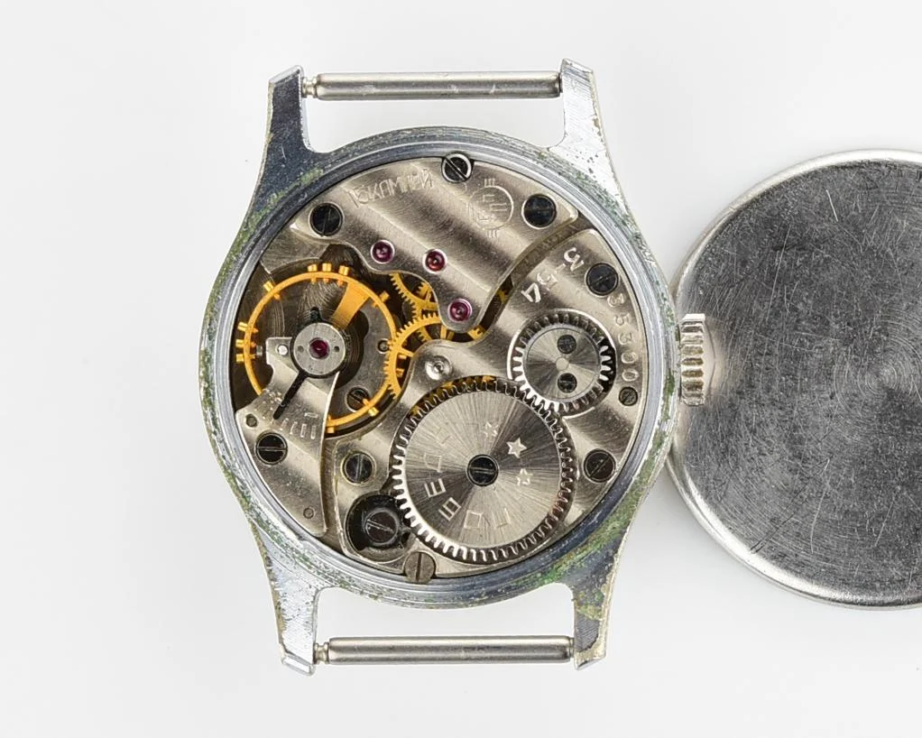 Vintage Soviet mechanical Pobeda wrist watch
