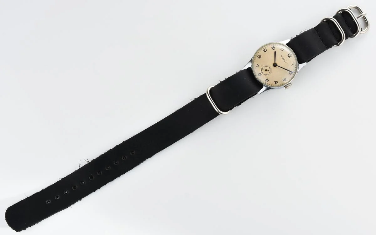 Vintage Soviet mechanical Pobeda wrist watch