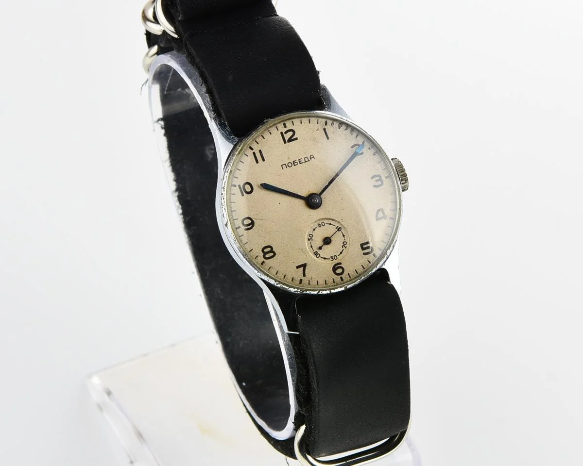 Vintage Soviet mechanical Pobeda wrist watch