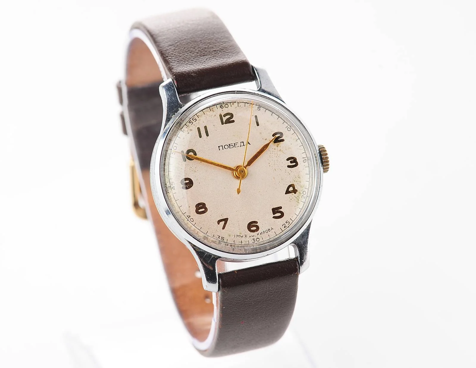 Vintage mechanical Pobeda with central seconds hand, from 1953