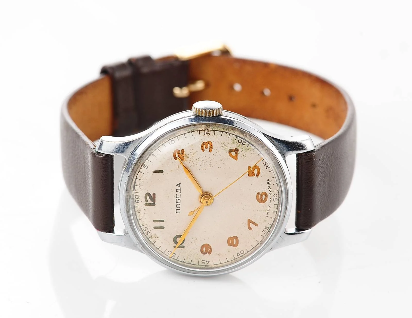 Vintage mechanical Pobeda with central seconds hand, from 1953
