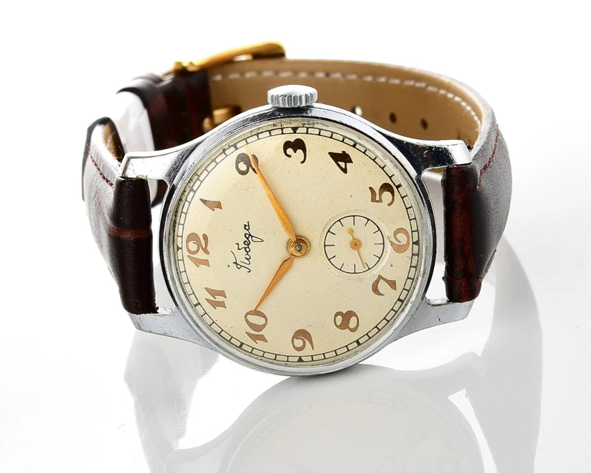 Vintage Soviet mechanical watch Pobeda, 1st quarter 1957