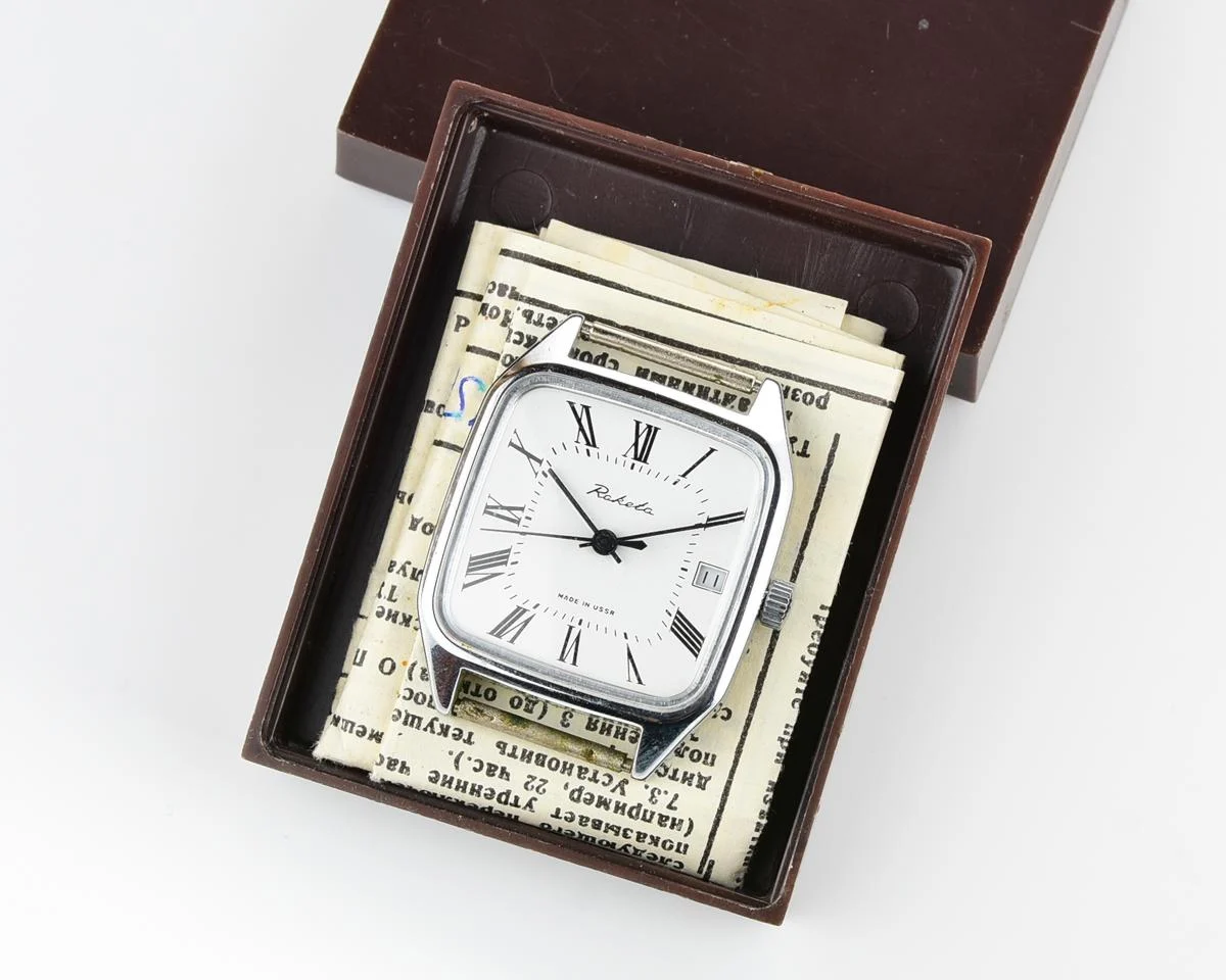 TIME CAPSULE: Vintage Soviet Raketa watch, New Old Stock (NOS)!