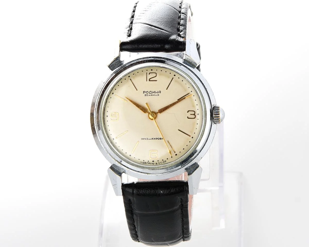 Rodina mechanical watch with automatic self winding movement
