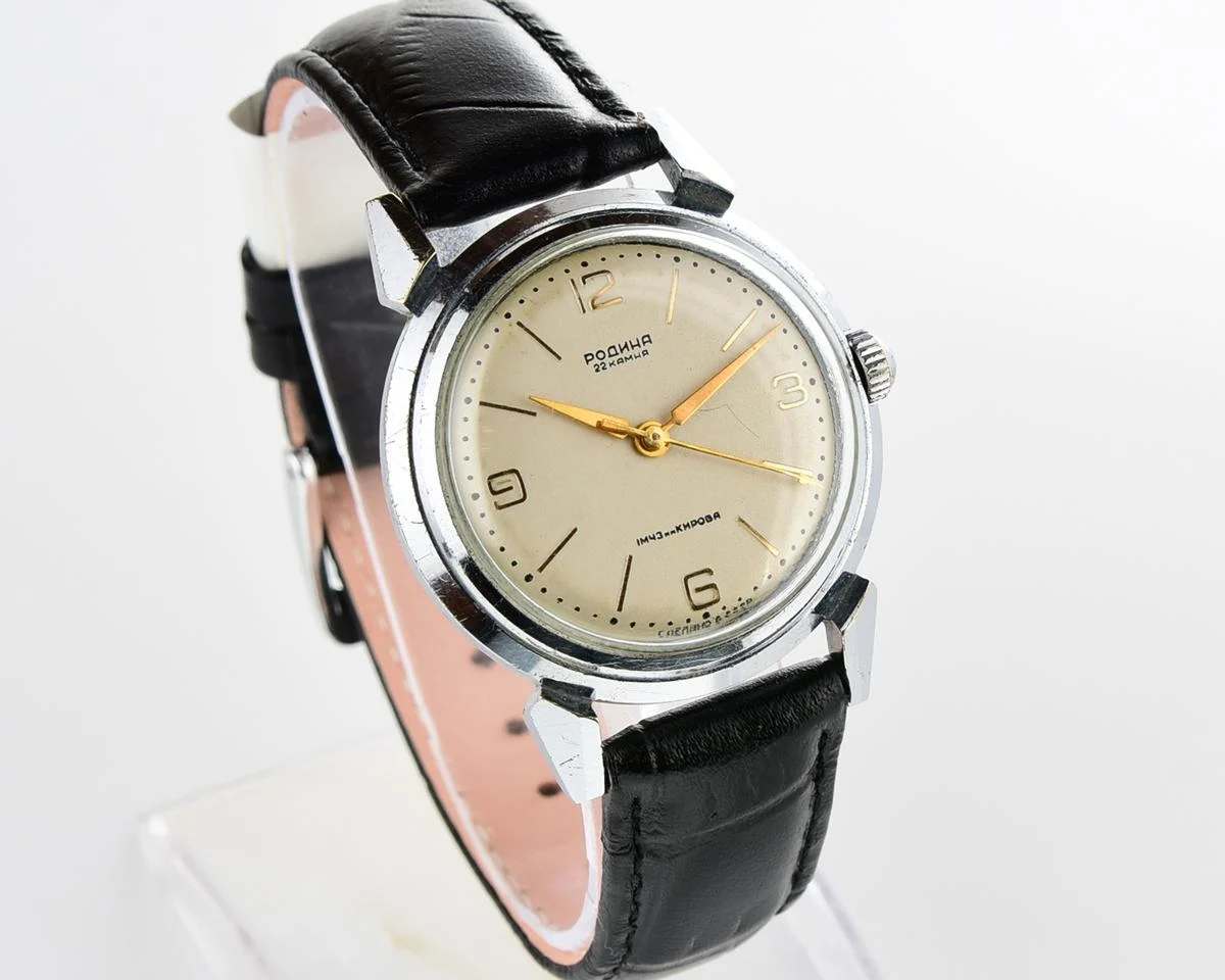 Rodina mechanical watch with automatic self winding movement