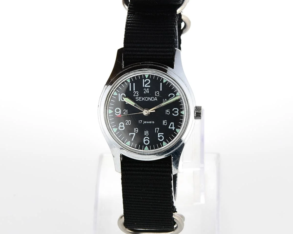 Excellent Soviet vintage Sekonda-Military mechanical wristwatch