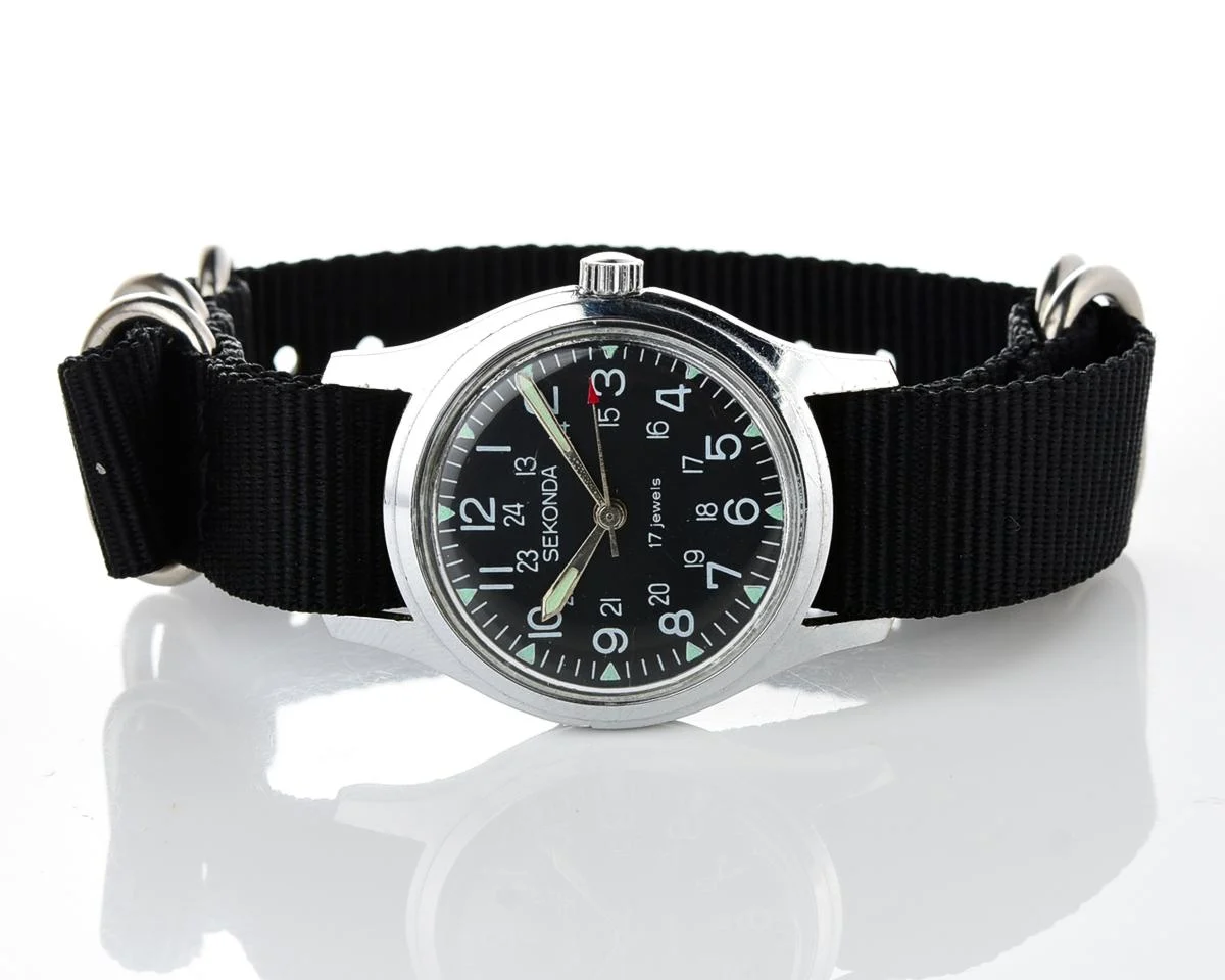 Excellent Soviet vintage Sekonda-Military mechanical wristwatch