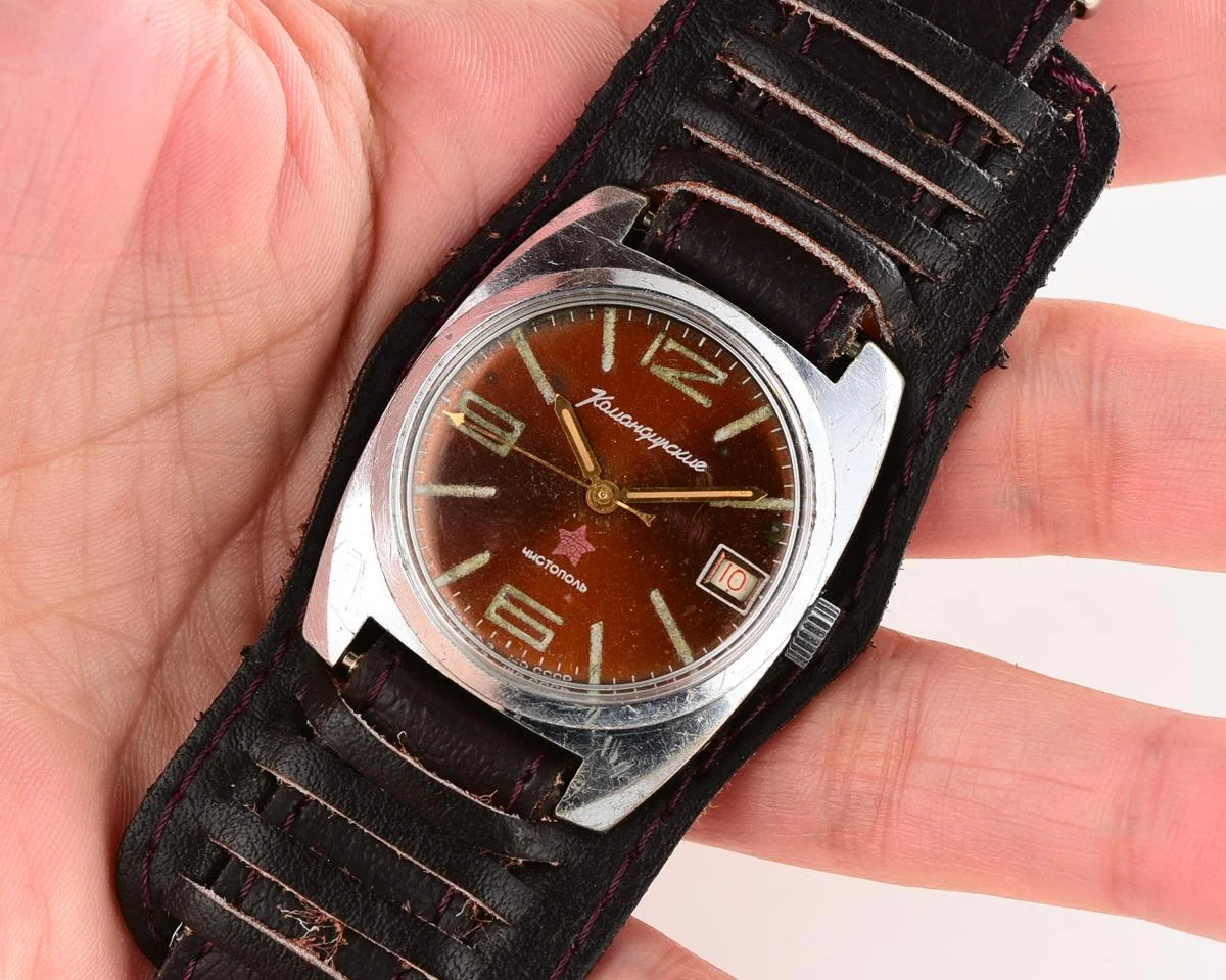 Soviet Vostok Komandirskie mechanical watch - Zakaz MO CCCP!