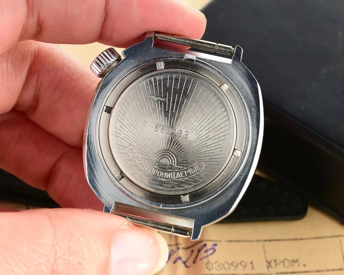 TIME CAPSULE: Vostok Komandirskie mechanical watch – New Old Stock (NOS)!