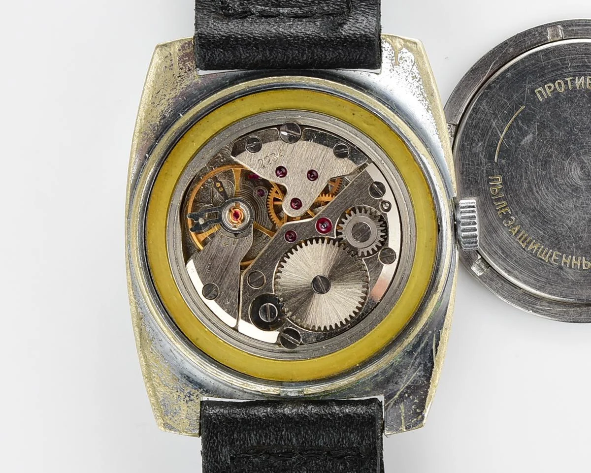 Soviet Vostok Komandirskie mechanical watch - Zakaz MO CCCP!