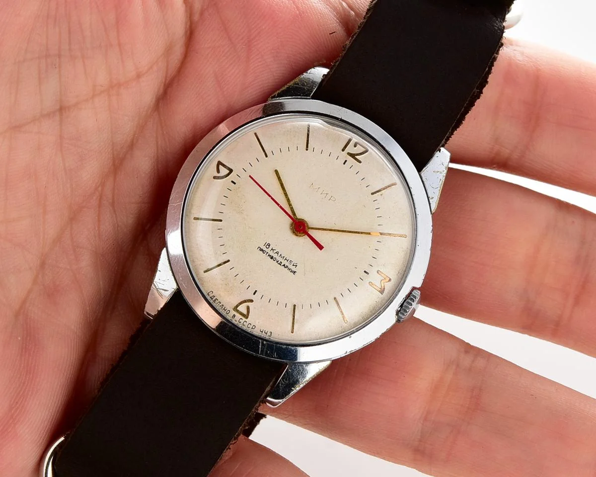 Vintage Soviet Mir mechanical watch