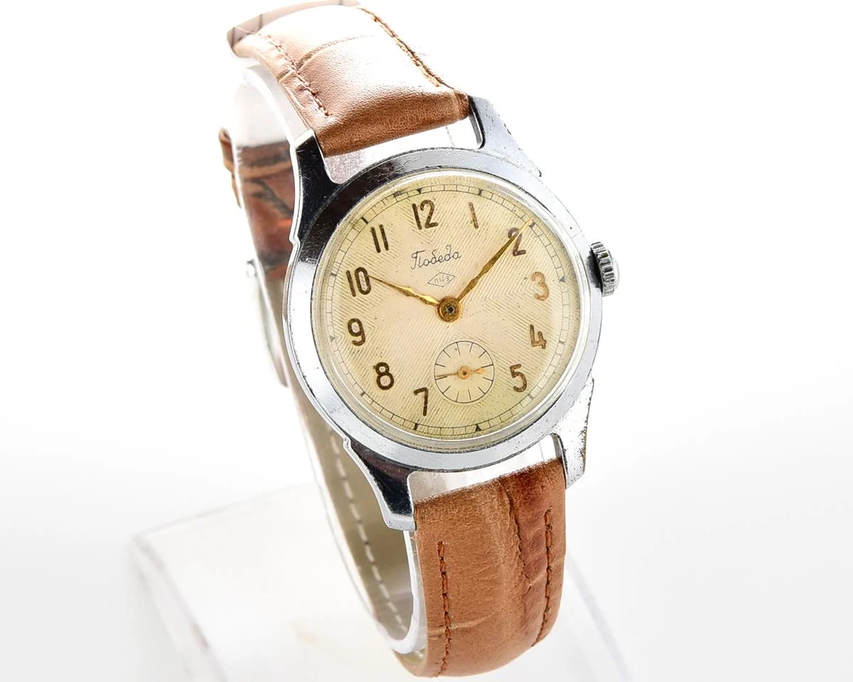 Vintage Soviet mechanical Pobeda wrist watch