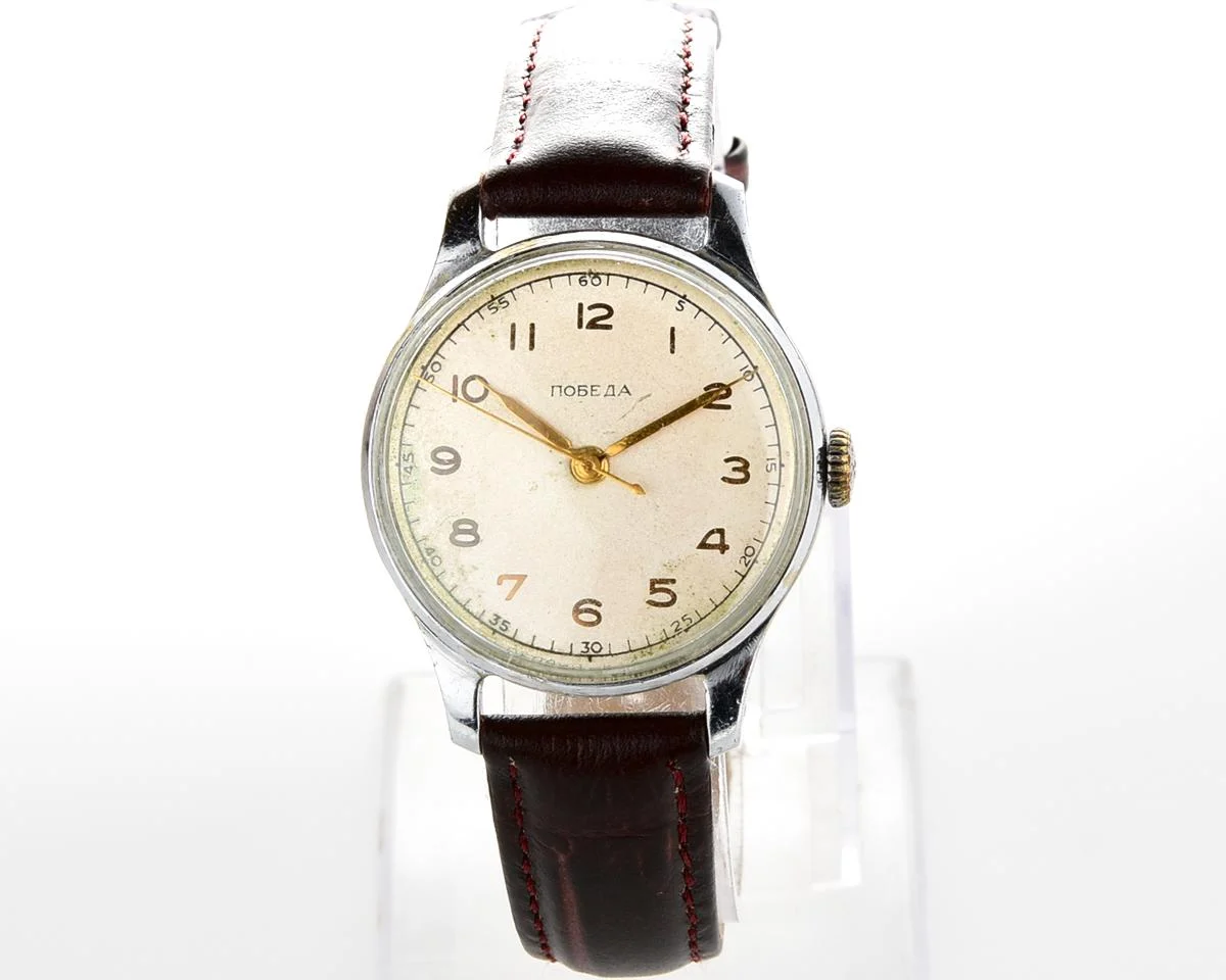 Vintage Pobeda watch with central seconds hand, from 1950s