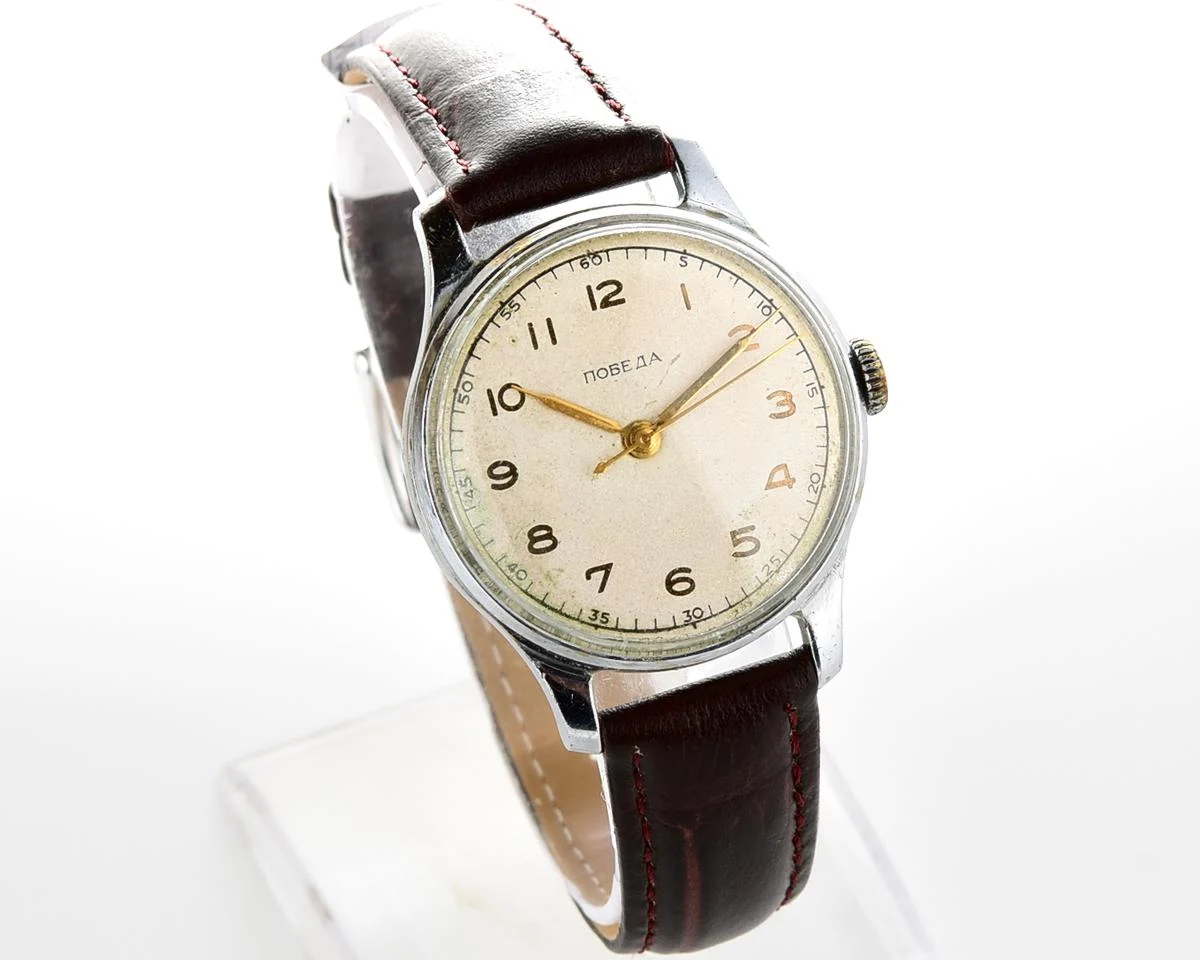 Vintage Pobeda watch with central seconds hand, from 1950s