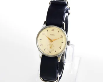 Vintage Soviet mechanical Pobeda wrist watch, 4th quarter 1957