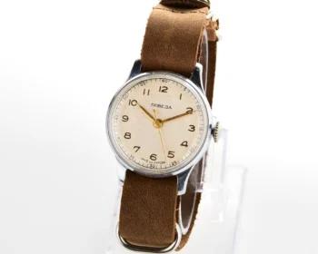 Excellent Pobeda watch with central seconds hand and diamond crown - 3rd quarter of 1954!