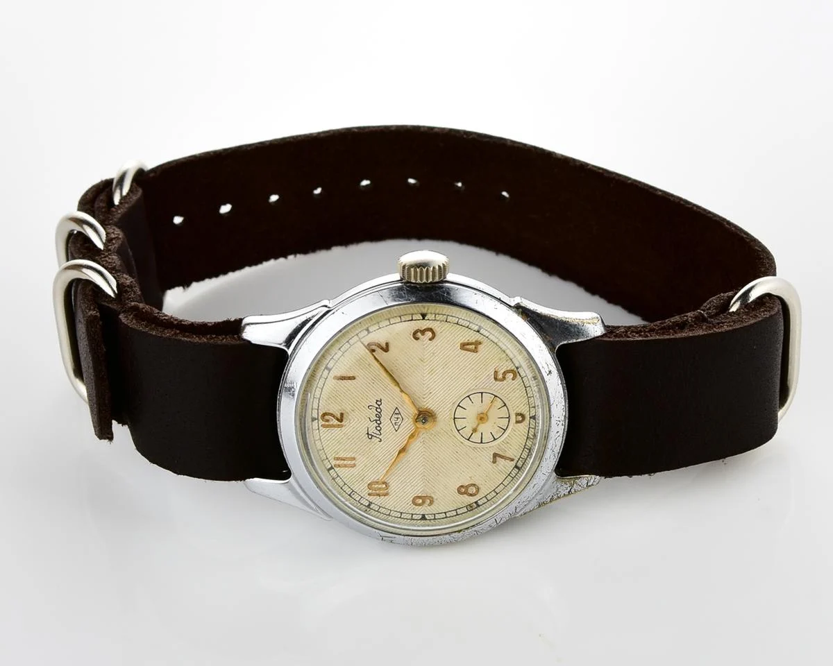 Vintage Soviet Pobeda mechanical watch