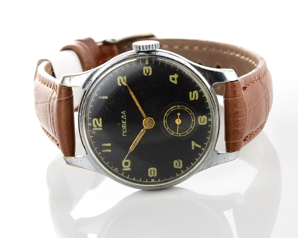 Vintage Soviet mechanical Pobeda wrist watch,