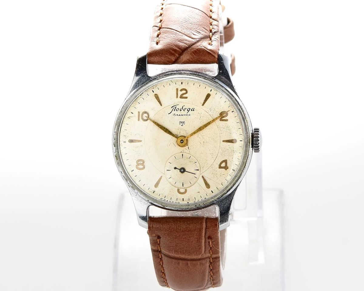 Vintage Soviet mechanical Pobeda wrist watch, 4th quarter 1958